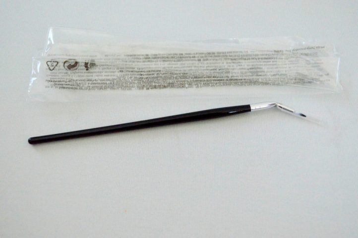 imusau.lt | parduodama Avon kampuotas akių kontūro ryškiklio šepetėlis