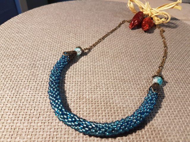 imusau.lt | listing 5. Rankų darbo kaklo papuošalas