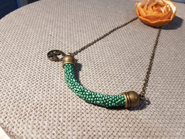 imusau.lt | listing 15. Rankų darbo kaklo papuošalas