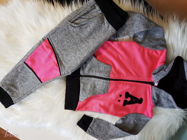 imusau.lt | parduodama Naujas TURKISKAS .Komplektą sudaro kelnės ir viršus. Pašiltintas.