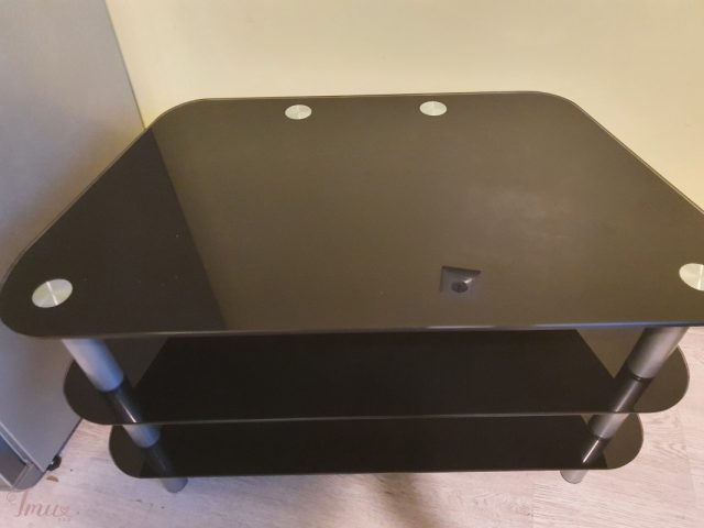 imusau.lt | parduodama Žavus stiklinis staliukas