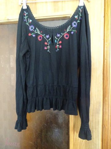 imusau.lt | parduodama Išsiuvinėta bliuzelė