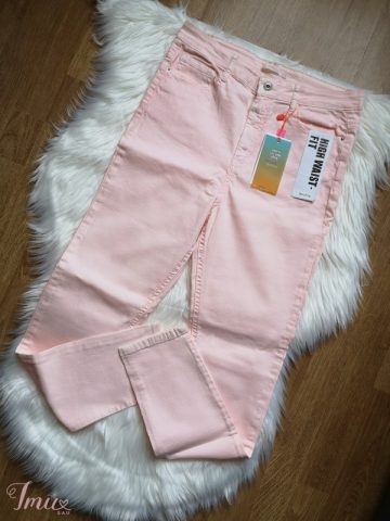 imusau.lt | parduodama Rožinės Bershka kelnės