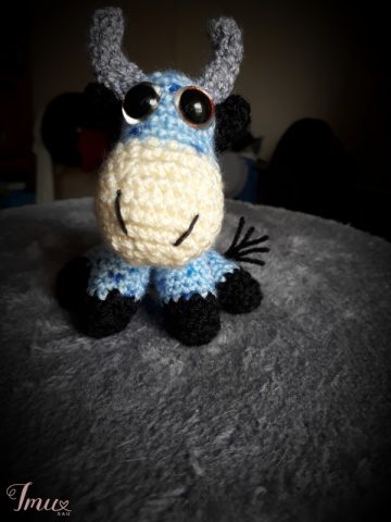 imusau.lt | parduodama Rankų darbo žaislas mažas jautukas