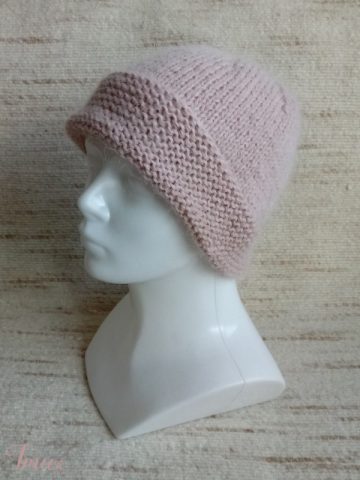 imusau.lt | listing Megzta rausvai kreminė kepurė