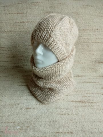 imusau.lt | listing Šilta smėlio spalvos mova ir kepurė