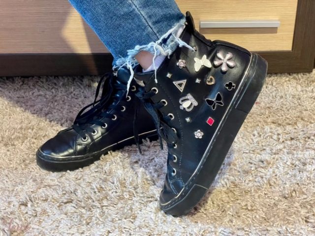 imusau.lt | listing Guess aulinukai