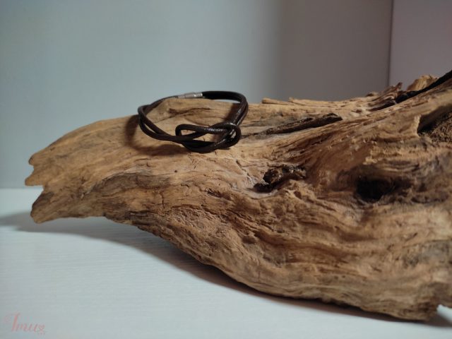 imusau.lt | listing Rankų darbo apyrankė -" Odinukė"