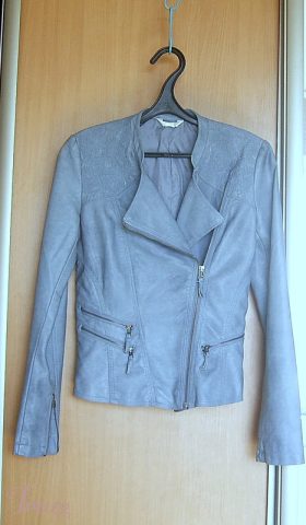 imusau.lt | parduodama Žydra trumpa eko odos striukė.