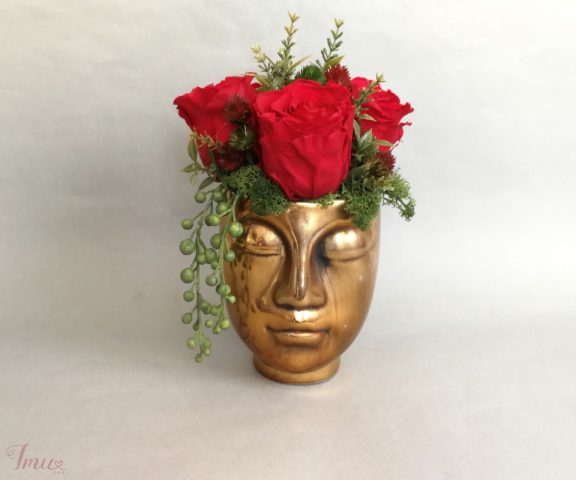 imusau.lt | parduodama Miegančios rožės vazonėlyje su veidu