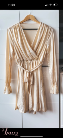 imusau.lt | listing Auksinės spalvos suknelė su dirželiu per juosmenį