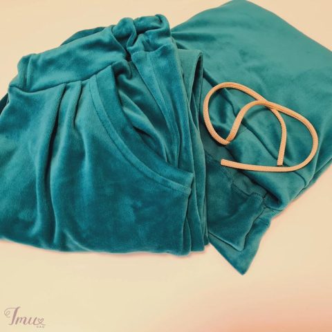 imusau.lt | parduodama Veliūrinis sportinis smaragdo spalvos kostiumas