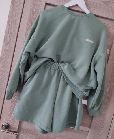 imusau.lt | parduodama Natūralaus audinio! Idealios būklės! Laisvalaikio komplektukas